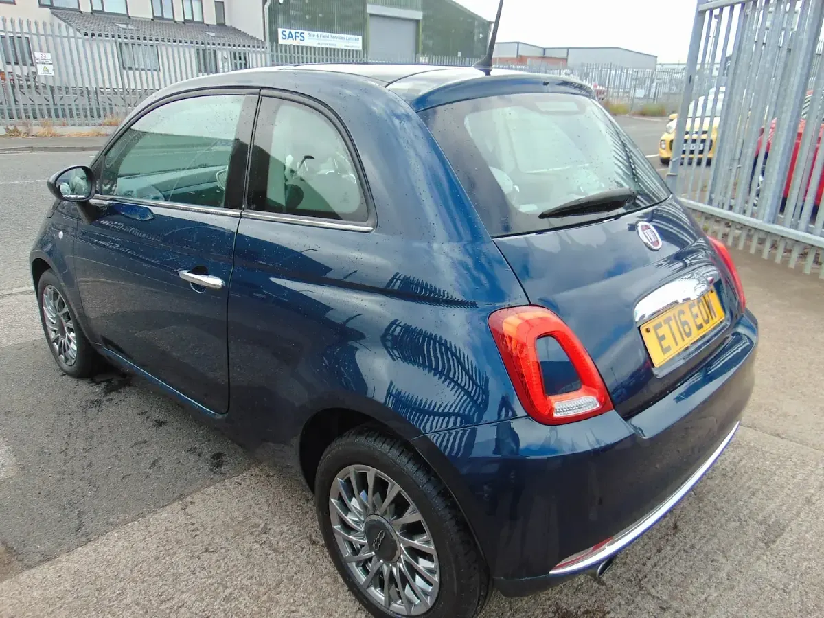 Used Fiat 500 Lounge 69 HP (50 kW) 2016 Blue Hatchback