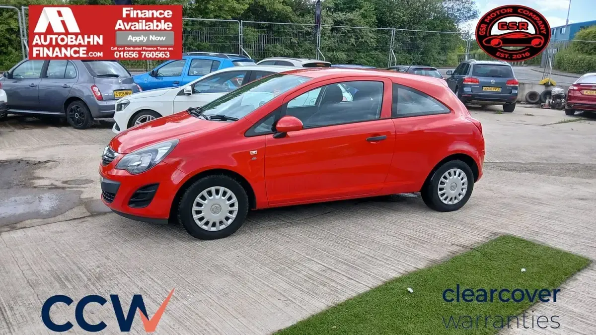 Used Vauxhall Corsa S 65 HP (47 kW) 2014 Red Hatchback