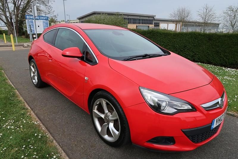 Used Vauxhall Astra GTC SRi 2012 Red Coupe