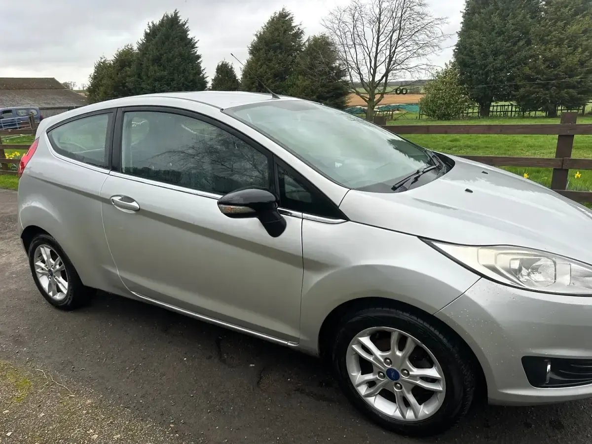 Used Ford Fiesta Zetec 2014 Silver Hatchback