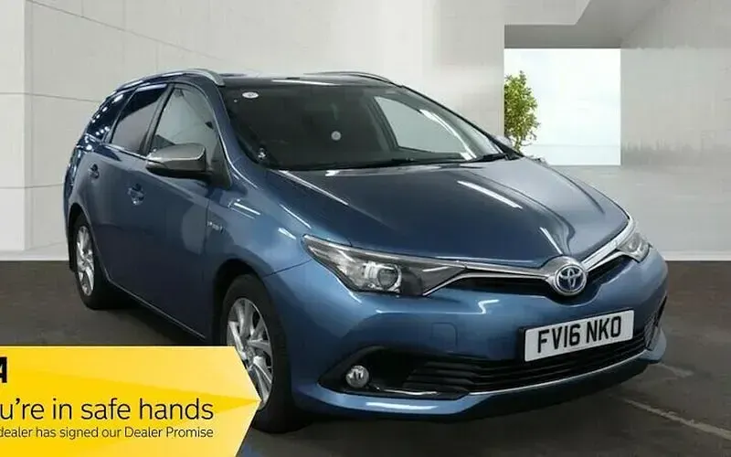 Używany Toyota Auris Touring Sports Business Edition 136 KM (100 kW) 2016 Kombi