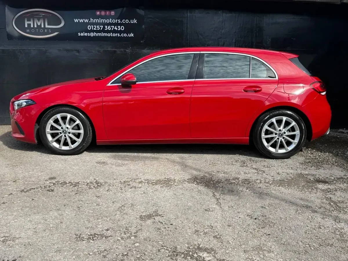 Used Mercedes A180 116 HP (85 kW) 2018 Red Hatchback