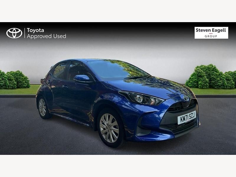 Blue Used 2021 Toyota Yaris Hybrid Hatchback | £15,700 (Fair price) - Image 1/3