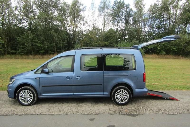 Blue Used 2019 VW Caddy Maxi Life Life MPV | £13,995 (Fair price) - Image 1/1