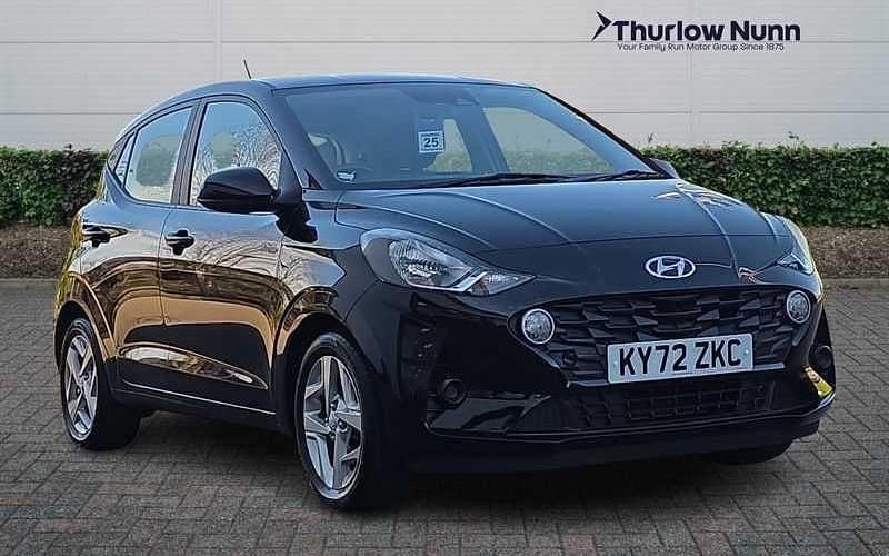 Used Hyundai i10 SE 84 HP (61 kW) 2022 Phantom black/black cloth Hatchback