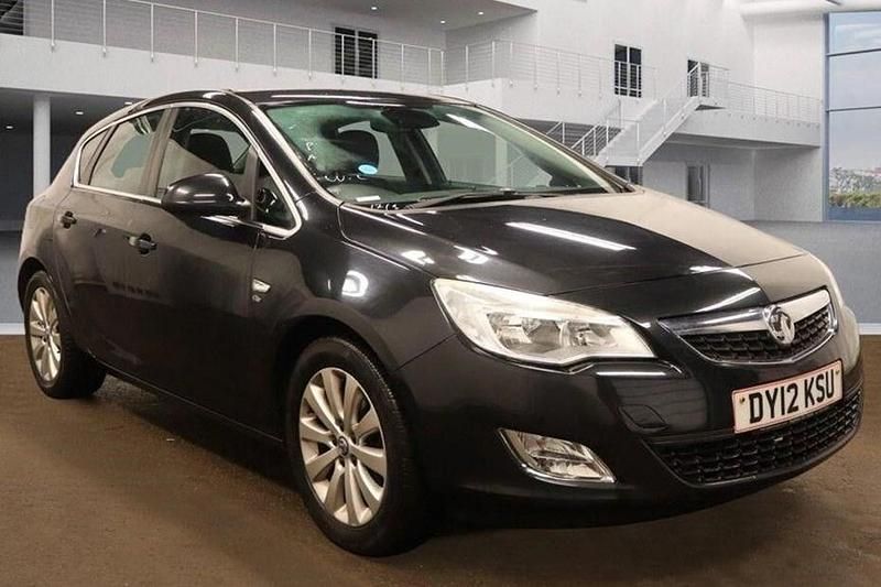 Black Used 2012 Vauxhall Astra Elite Hatchback | £2,495 (Good price) - Image 1/1