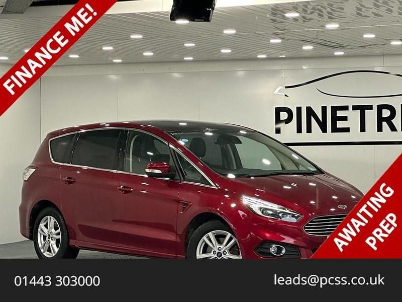 Red Used 2017 Ford S-MAX Titanium MPV | £10,999 (Fair price) - Image 1/3