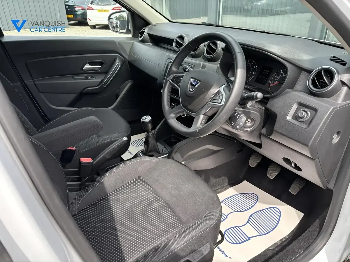 Used Dacia Duster Comfort 115 HP (84 kW) 2021 White SUV