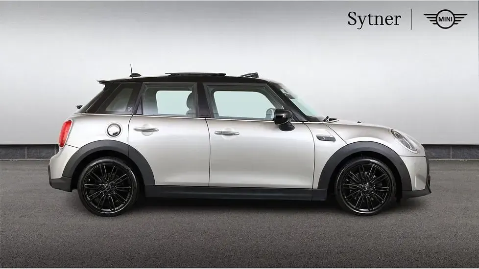 Used Mini Cooper S Exclusive 176 HP (129 kW) 2023 Silver Hatchback