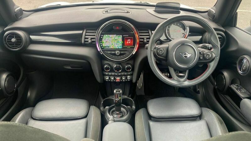 Used Mini Cooper S Hatch 189 HP (139 kW) 2018 Silver Hatchback