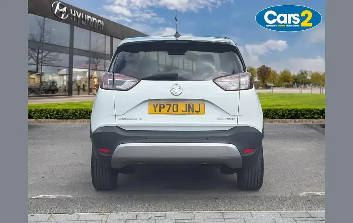 Used Vauxhall Crossland X Elite 102 HP (75 kW) 2019 White SUV
