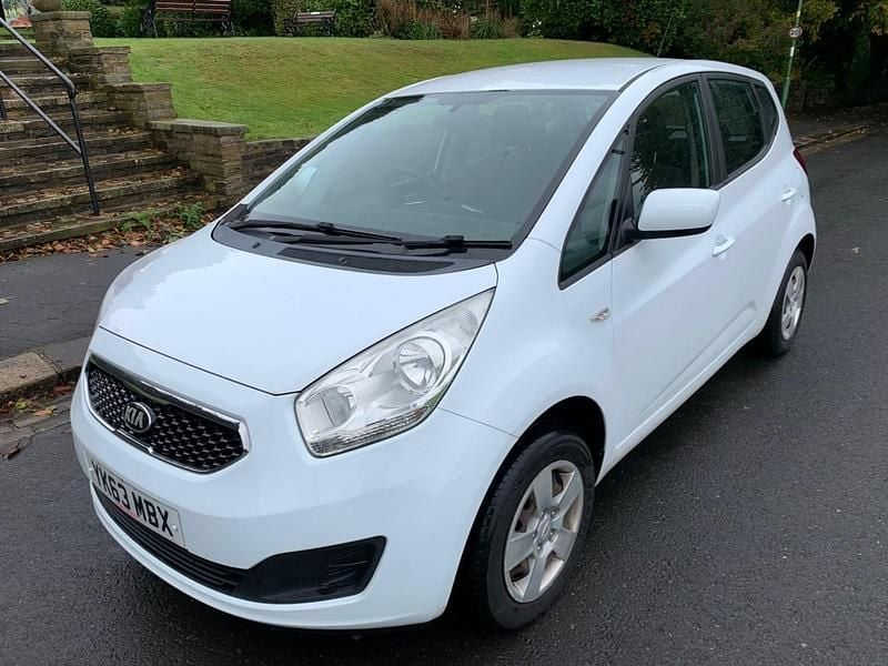 White Used 2013 Kia Venga Hatchback | £2,995 (Fair price) - Image 1/4