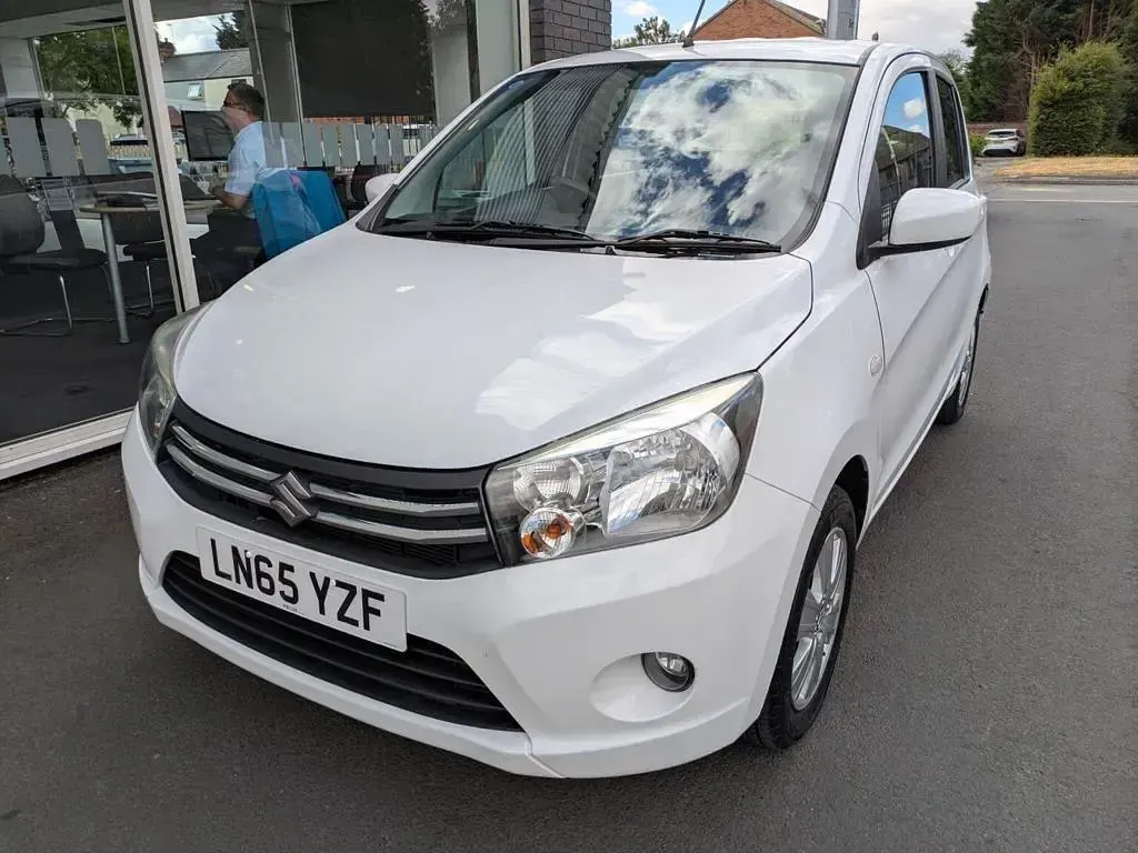 Used Suzuki Celerio SZ4 68 HP (50 kW) 2015 White Hatchback