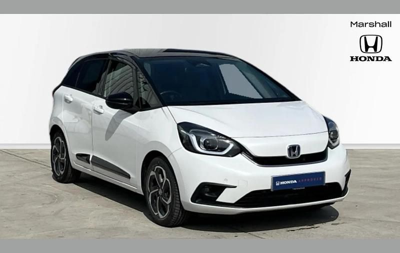 Used Honda Jazz Hybrid 107 HP (78 kW) 2022 White Hatchback