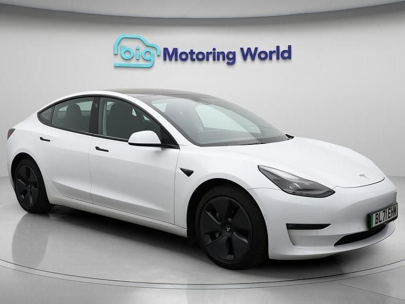 White Used 2021 Tesla Model 3 Long Range AWD Sedan | £19,600 (Fair price) - Image 1/4