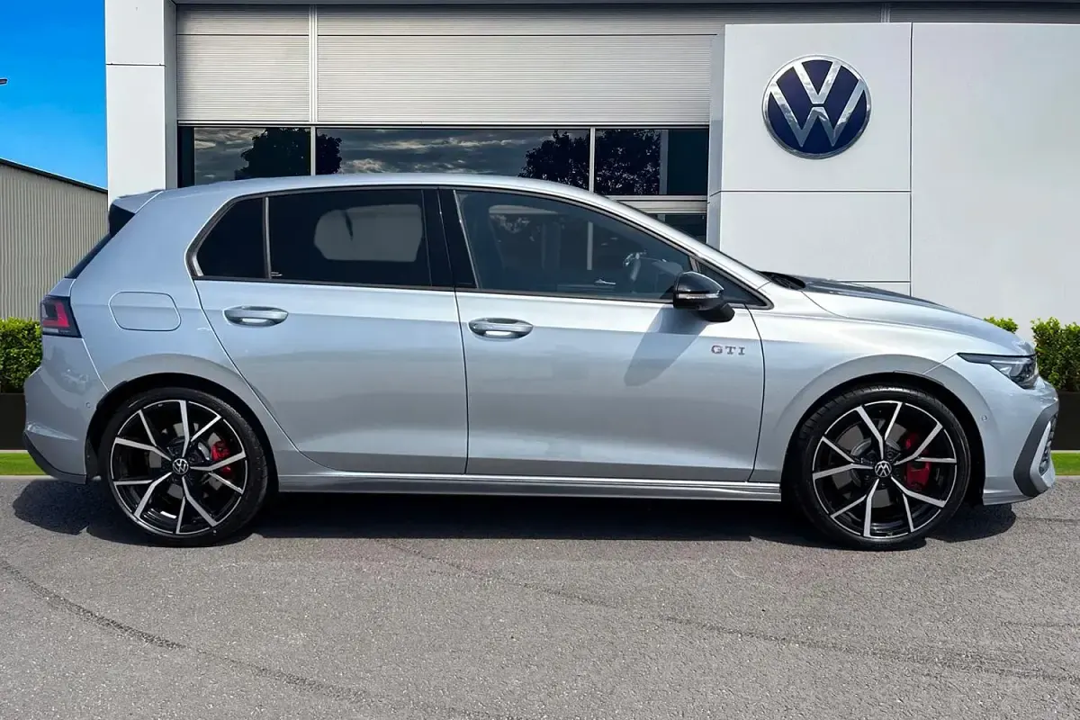 Used VW Golf VIII GTI 265 HP (194 kW) 2026 Silver Hatchback