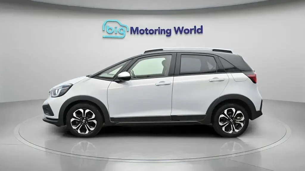 Second-hand Honda Jazz Hybrid 107 CP (78 kW) 2021 Alb Hatchback