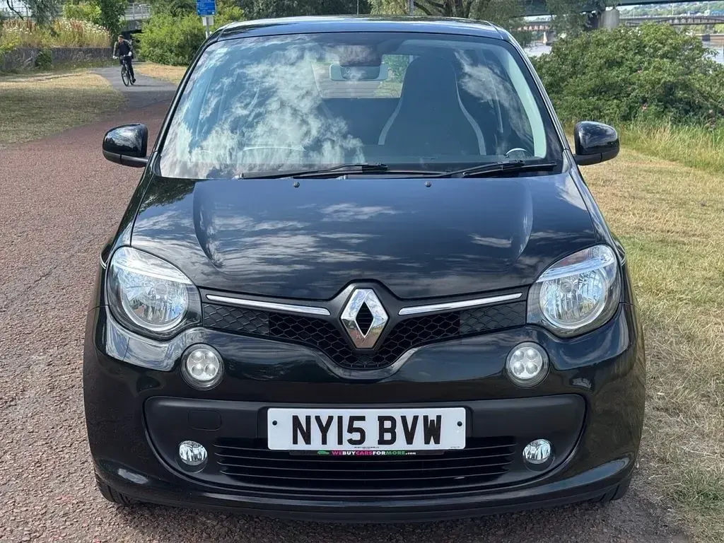 Used Renault Twingo Dynamique 70 HP (51 kW) 2015 Black Hatchback
