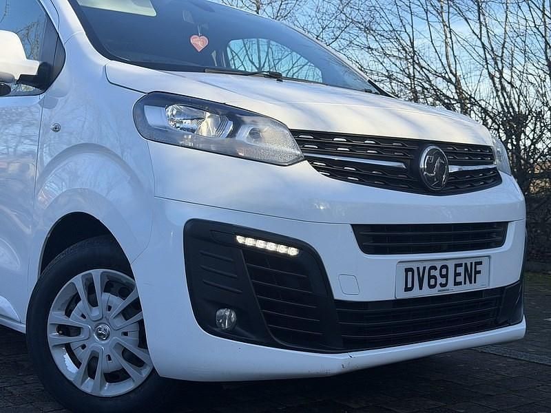 Used Vauxhall Vivaro Sportive 100 HP (73 kW) 2019 White MPV
