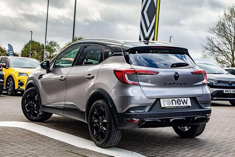 Used Renault Captur Rive Gauche 91 HP (66 kW) 2023 Oyster grey with black roof  SUV