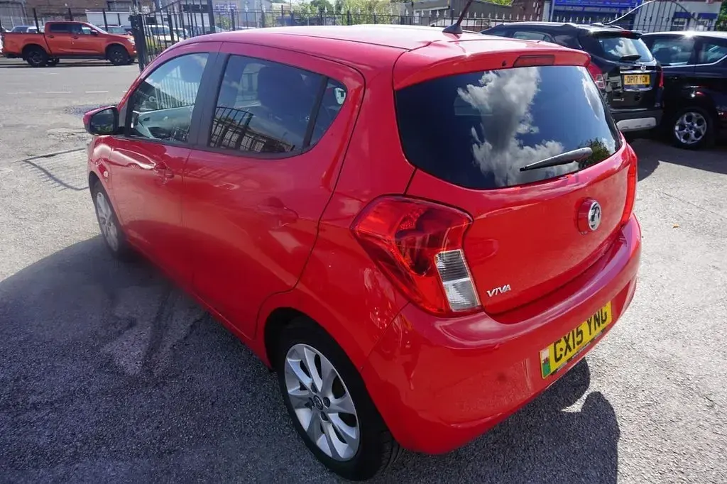 Used Vauxhall Viva 75 HP (55 kW) 2015 Red Hatchback