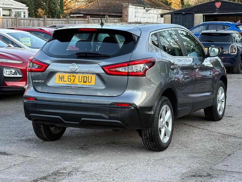 Used Nissan Qashqai Acenta 115 HP (84 kW) 2017 Grey SUV