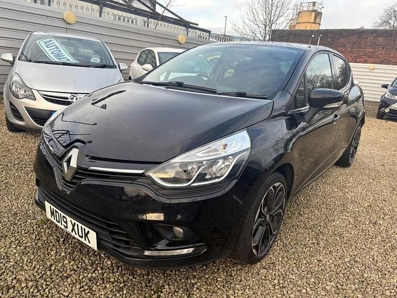 Used Renault Clio IV Iconic 90 HP (66 kW) 2019 Black Hatchback