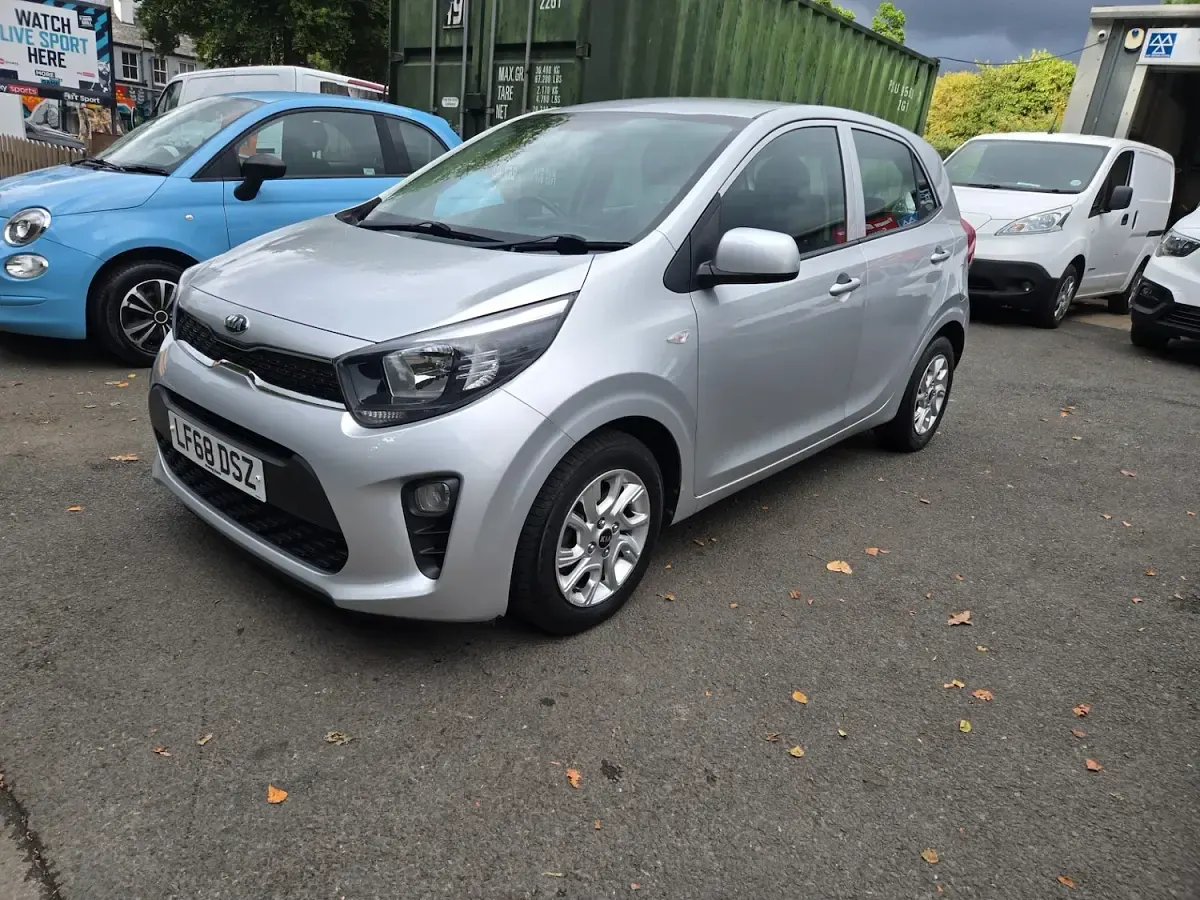 Used Kia Picanto 66 HP (48 kW) 2018 Silver Hatchback