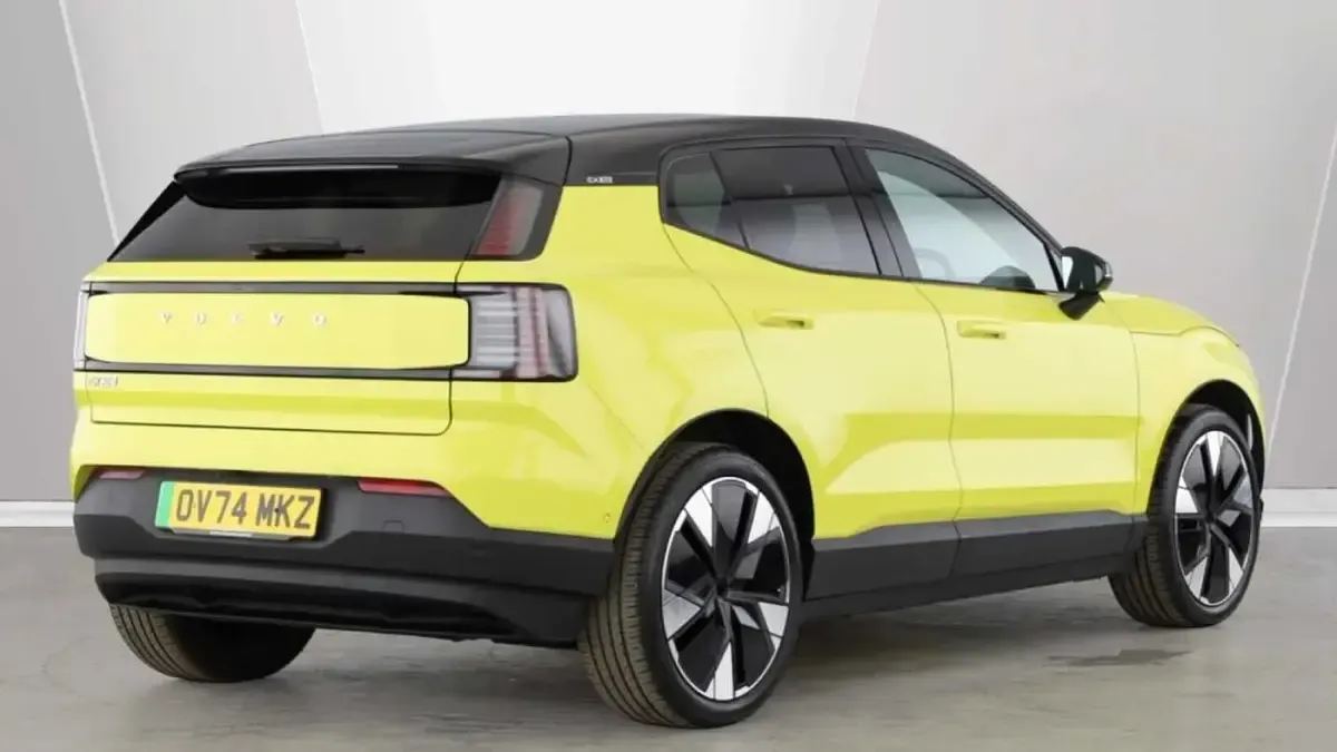 Used Volvo EX30 Ultra 200 kW (272 HP) 2024 Yellow SUV