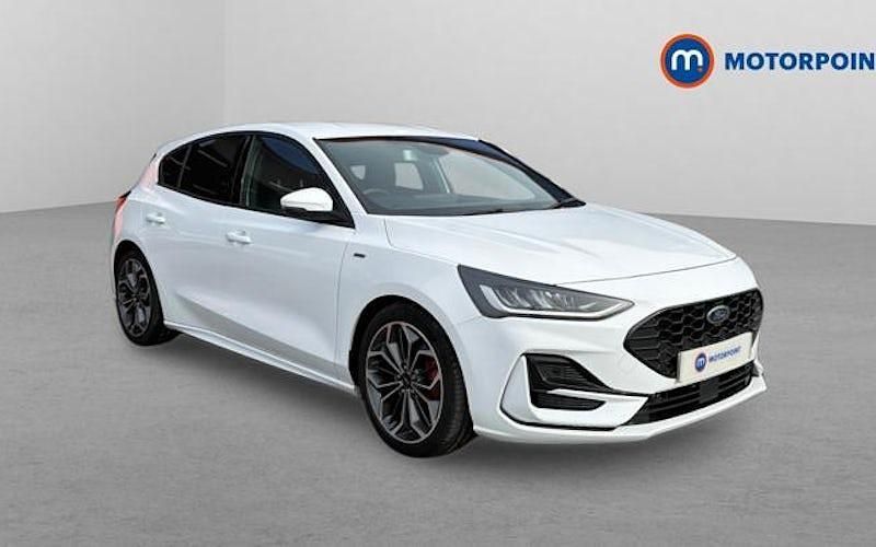 Used Ford Focus ST-Line X 125 HP (91 kW) 2024 White Hatchback
