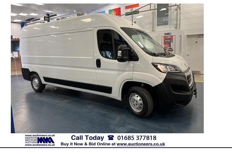White Used 2020 Peugeot Boxer Van | £7,800 (Super price) - Image 1/4