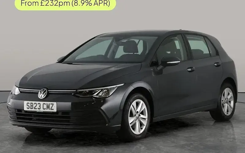 Used VW Golf VIII Life 131 HP (96 kW) 2023 Hatchback