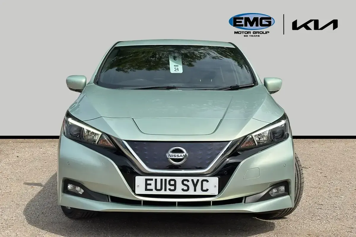 Used Nissan Leaf N-Connecta 110 kW (150 HP) 2019 Silver Hatchback