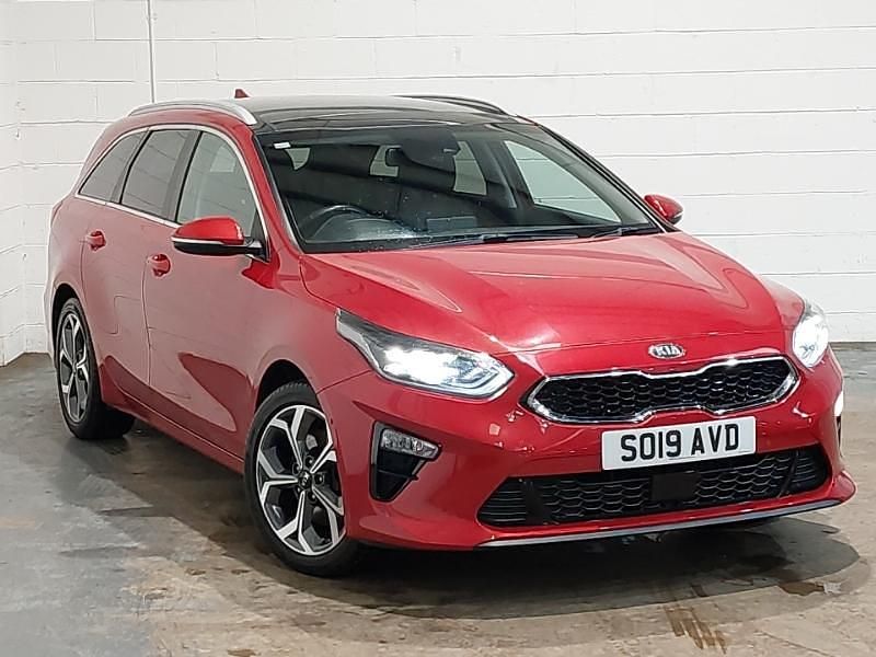 Used Kia Ceed First Edition 2019 Red Hatchback