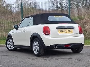 Used Mini Cooper Cabriolet Classic 136 HP (100 kW) 2018 White Cabriolet