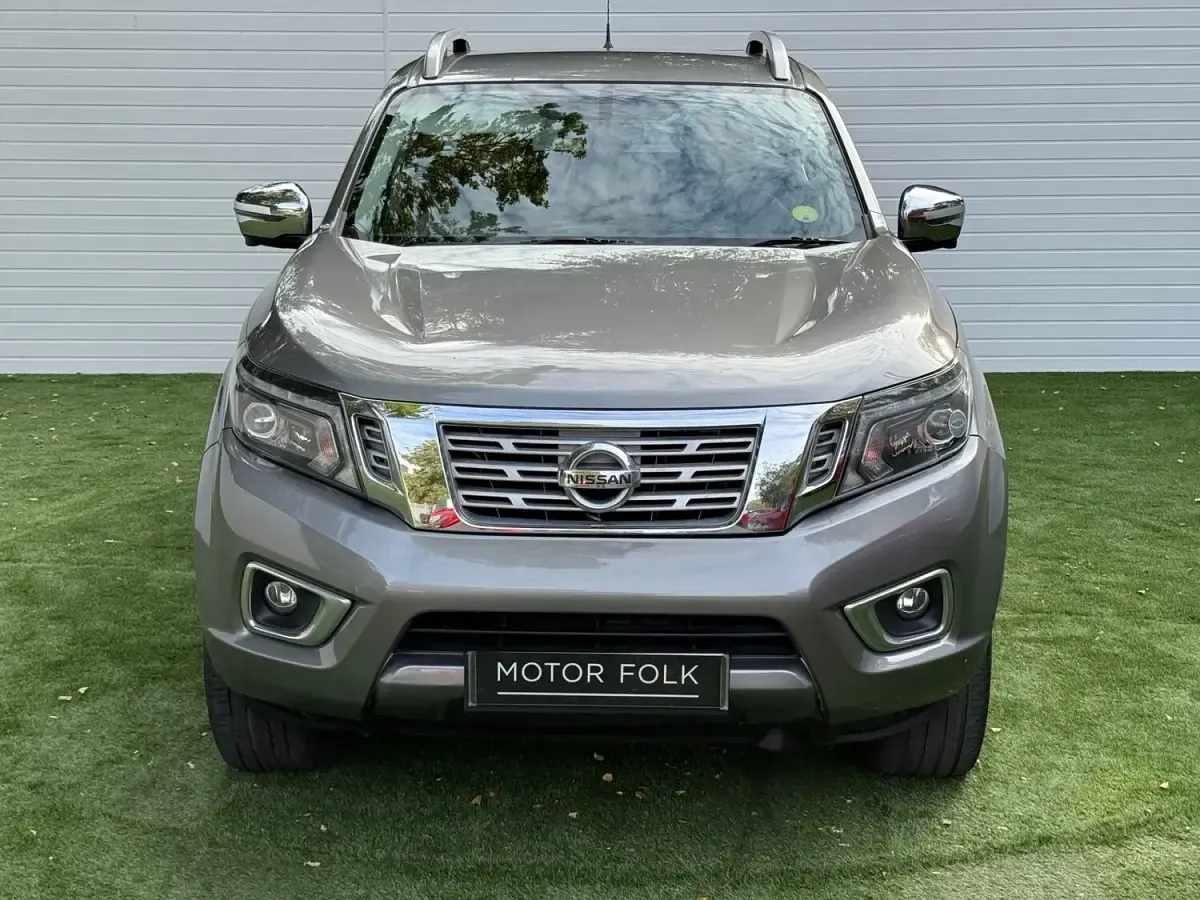 Used Nissan Navara Tekna 190 HP (139 kW) 2019 Grey Pickup