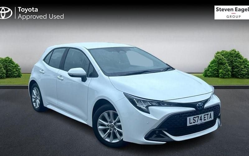 Used Toyota Corolla 140 HP (102 kW) 2026 Hatchback