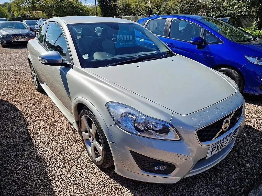 Used Volvo C30 R-Design 150 HP (110 kW) 2012 White Hatchback