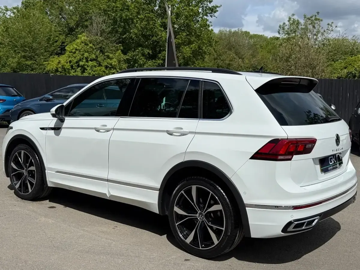 Used VW Tiguan R-line 150 HP (110 kW) 2023 White SUV