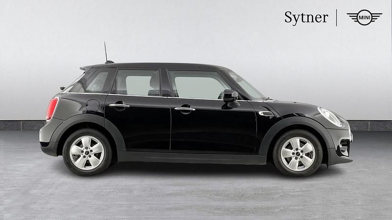 Used Mini Cooper Classic 136 HP (100 kW) 2019 Black Hatchback