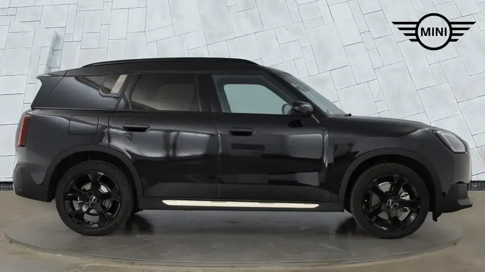 Used Mini Countryman 168 HP (123 kW) 2025 Black SUV