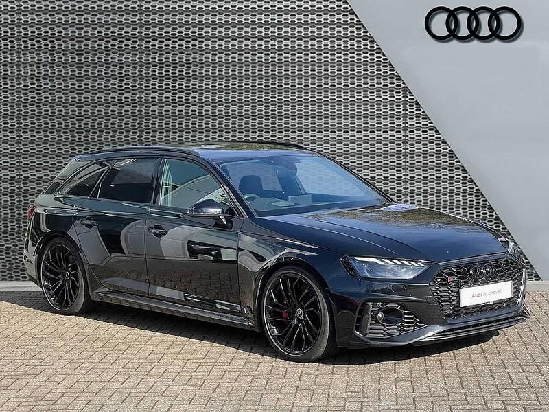 Used Audi RS4 Comfort 450 HP (330 kW) 2023 Black Estate