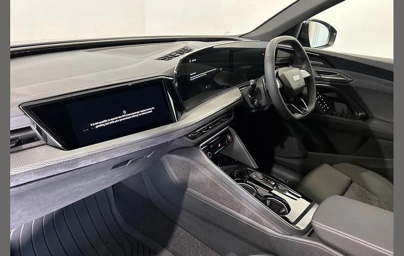 Used Audi Q5 Sportback Advanced 268 HP (197 kW) 2025 Blue SUV