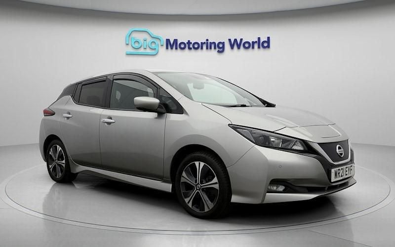 Used Nissan Leaf N-Connecta 160 kW (218 HP) 2021 Silver Hatchback