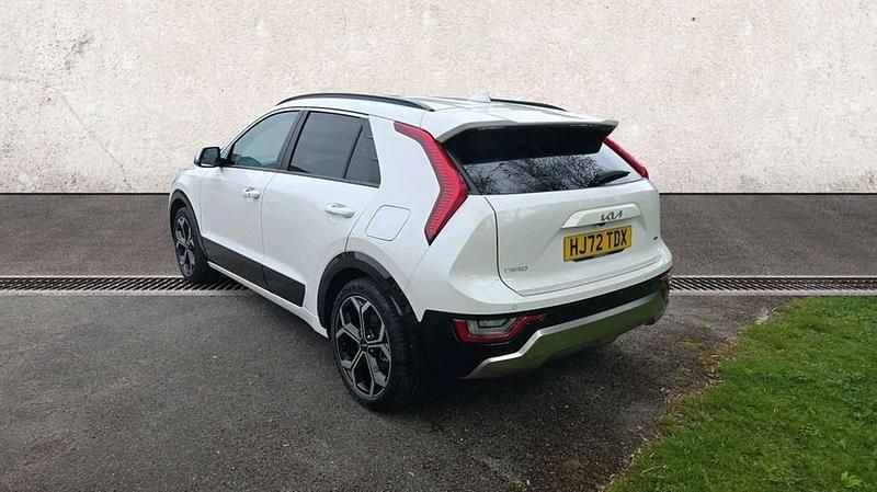 Used Kia Niro 139 HP (102 kW) 2022 White SUV