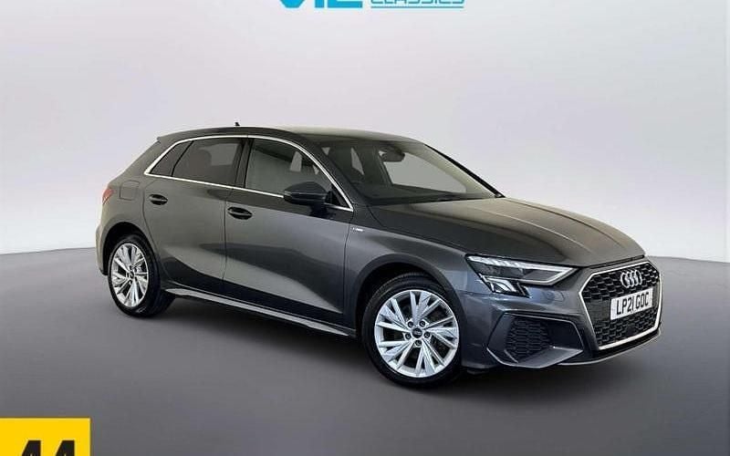 Begagnad Audi A3 Sportback e-tron S-Line 204 HK (150 kW) 2024 Halvkombi