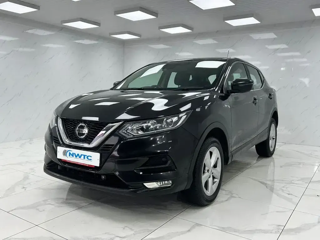 Used Nissan Qashqai Acenta 115 HP (84 kW) 2018 Black SUV