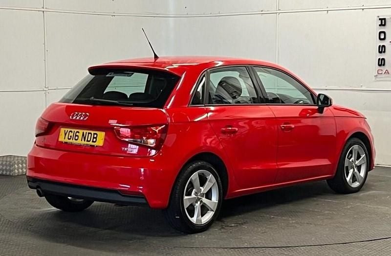 Used Audi A1 Sportback Sport 95 HP (69 kW) 2016 Red Hatchback