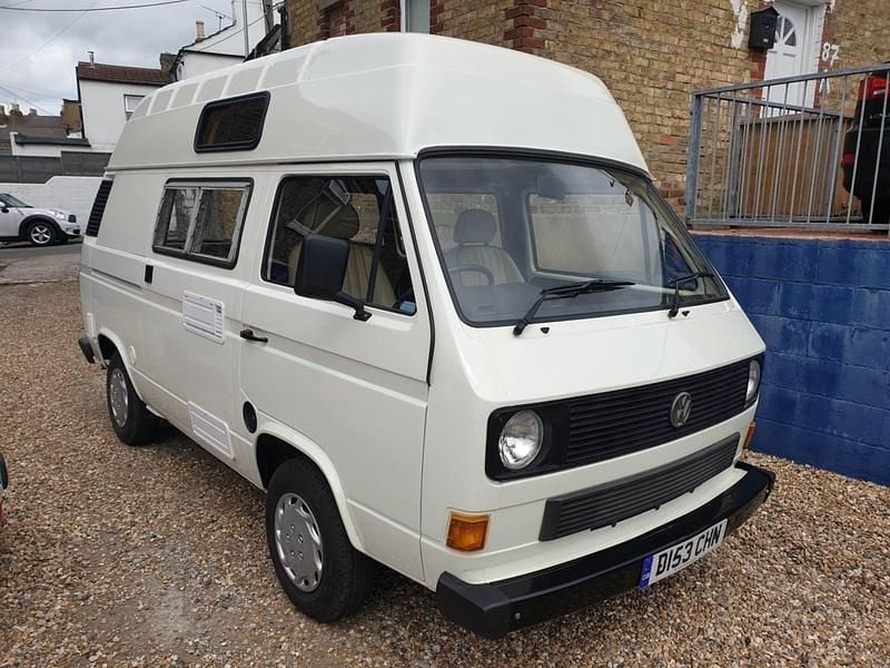 White Used 1987 VW Caravelle MPV | £19,995 - Image 1/4