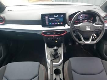 Used Seat Arona FR 110 HP (80 kW) 2023 White SUV